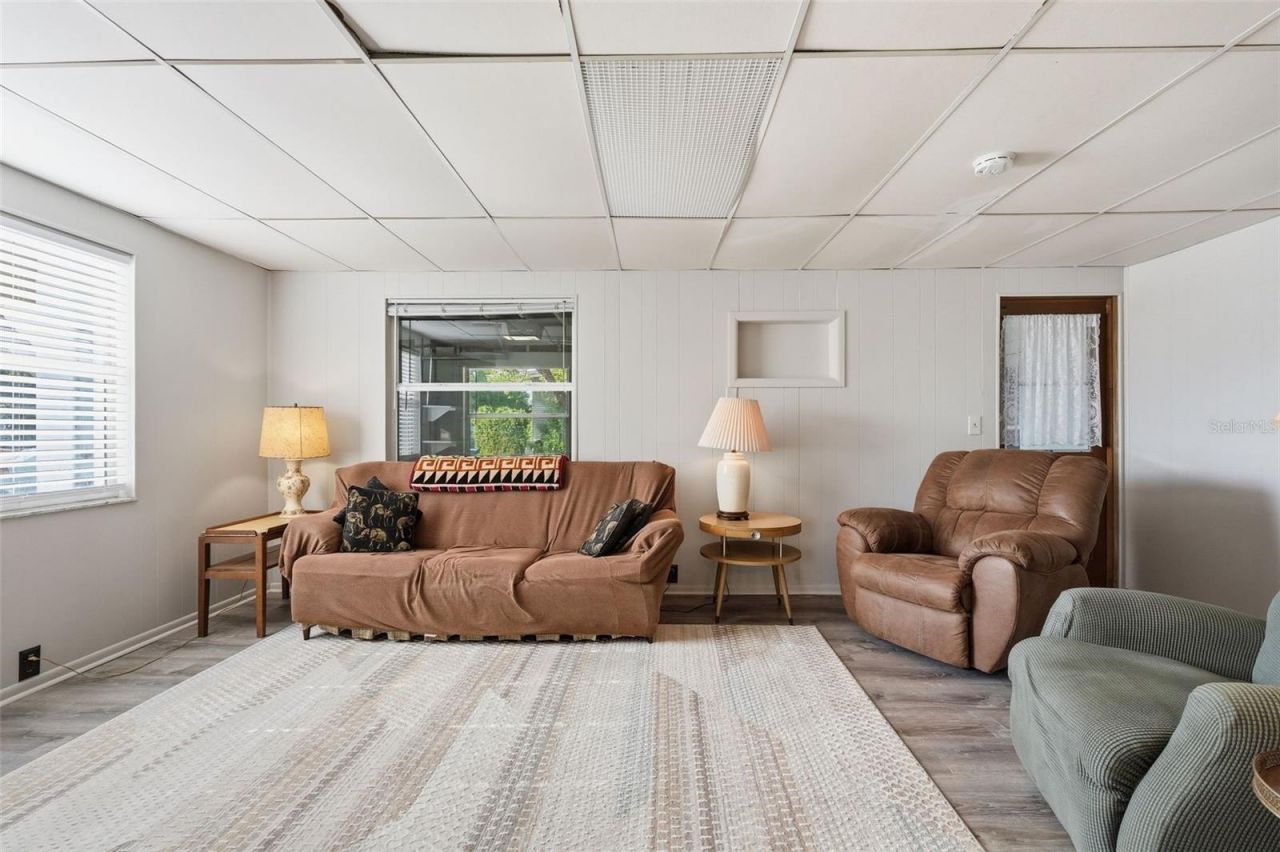 6000 12th Way N, Saint Petersburg, FL 33703 Photo