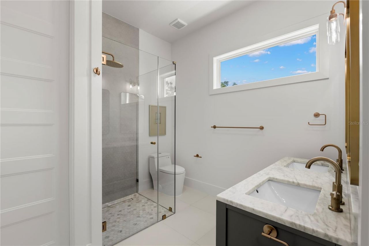 511 Buckingham Avenue E, Oldsmar, FL 34677 Photo