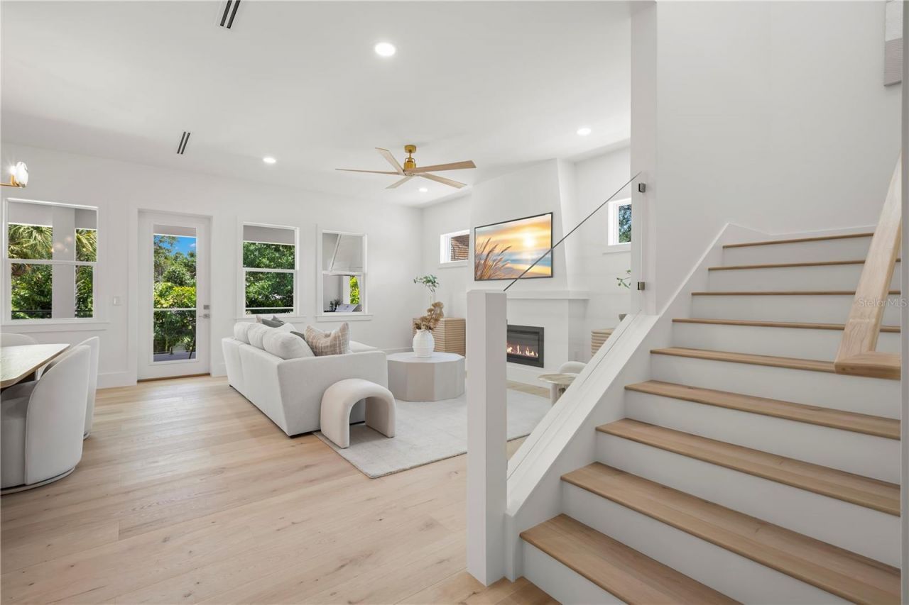 511 Buckingham Avenue E, Oldsmar, FL 34677 Photo
