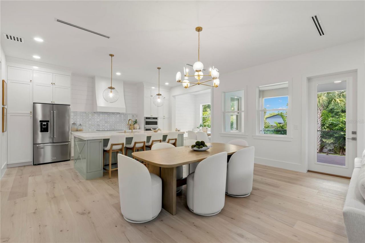 511 Buckingham Avenue E, Oldsmar, FL 34677 Photo