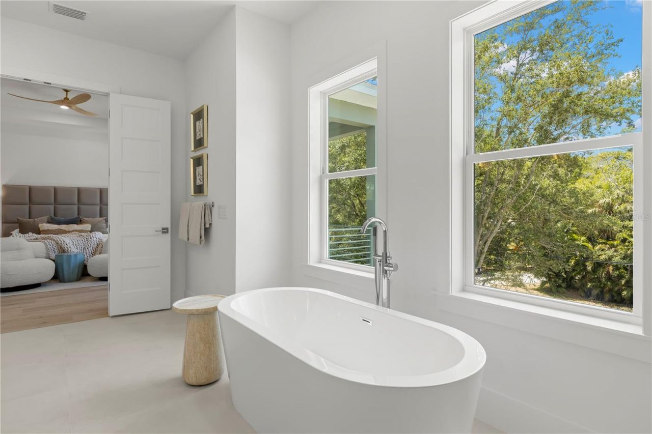 511 Buckingham Avenue E, Oldsmar, FL 34677 Photo