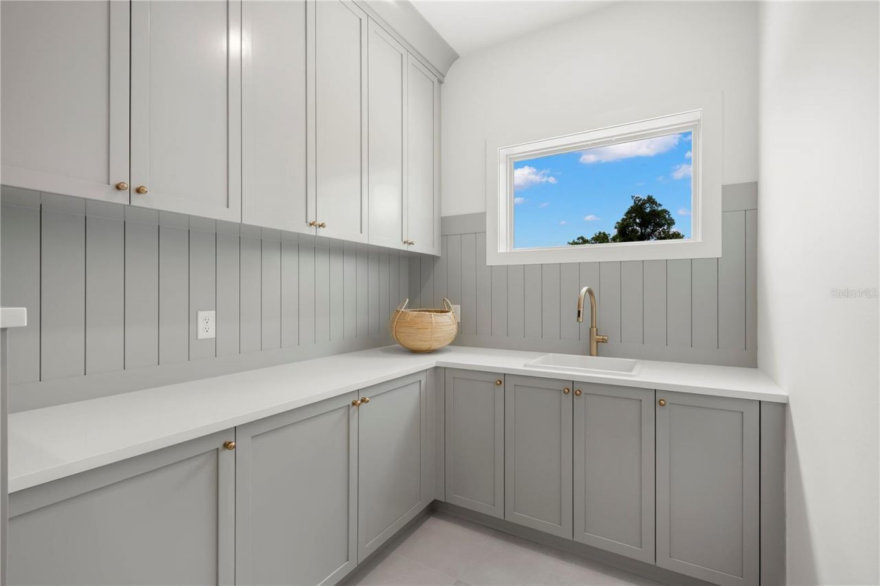 511 Buckingham Avenue E, Oldsmar, FL 34677 Photo