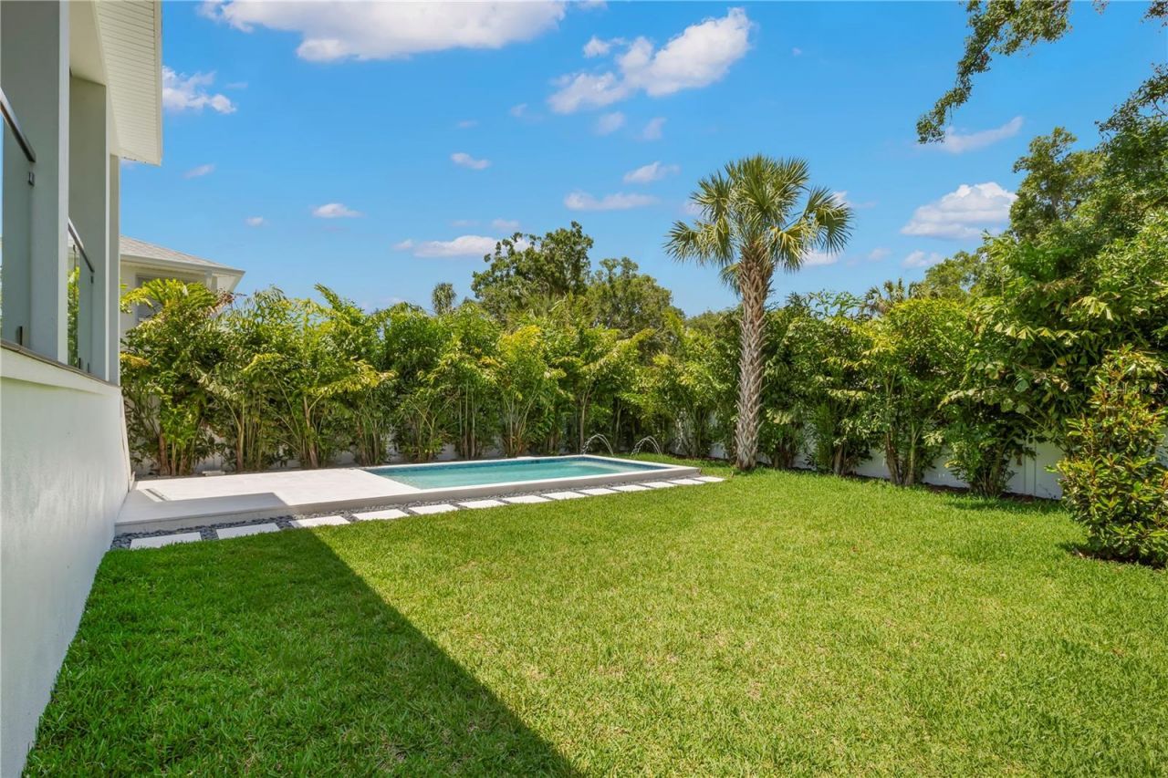 511 Buckingham Avenue E, Oldsmar, FL 34677 Photo