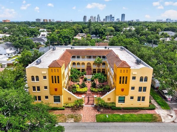 210 22ND AVENUE NE, Unit 12, ST PETERSBURG, FL 33704