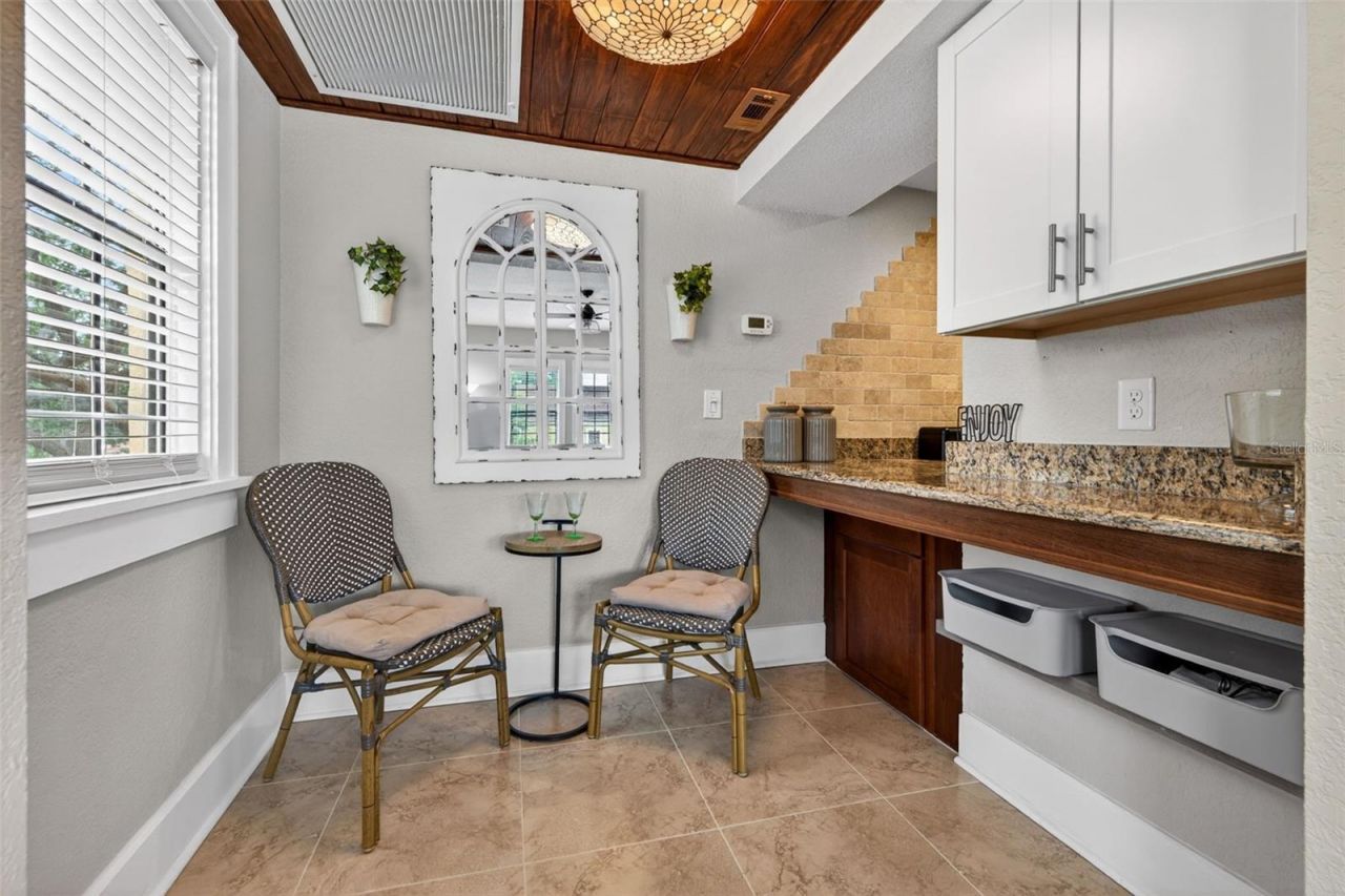 210 22nd Avenue Ne, Unit 12, Saint Petersburg, FL 33704 Photo