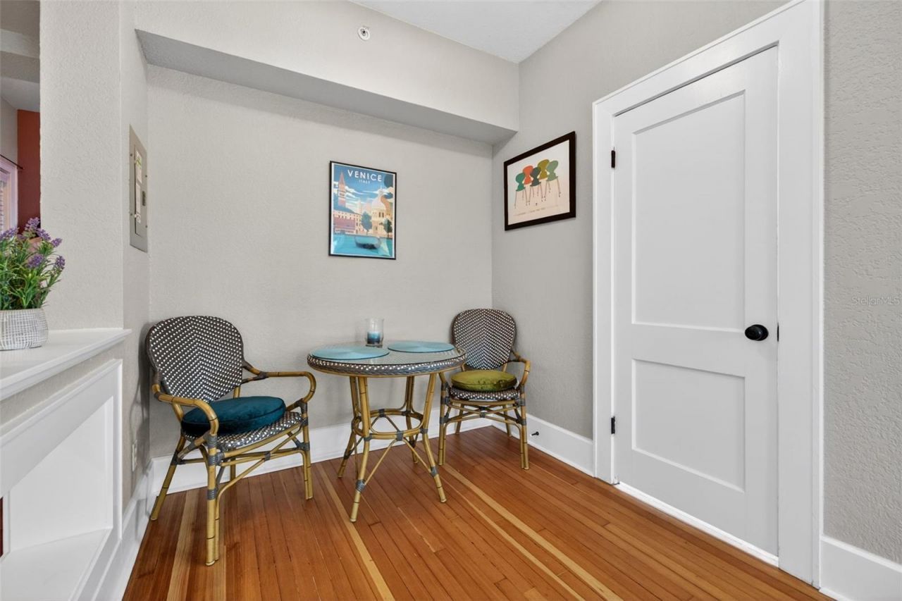 210 22nd Avenue Ne, Unit 12, Saint Petersburg, FL 33704 Photo