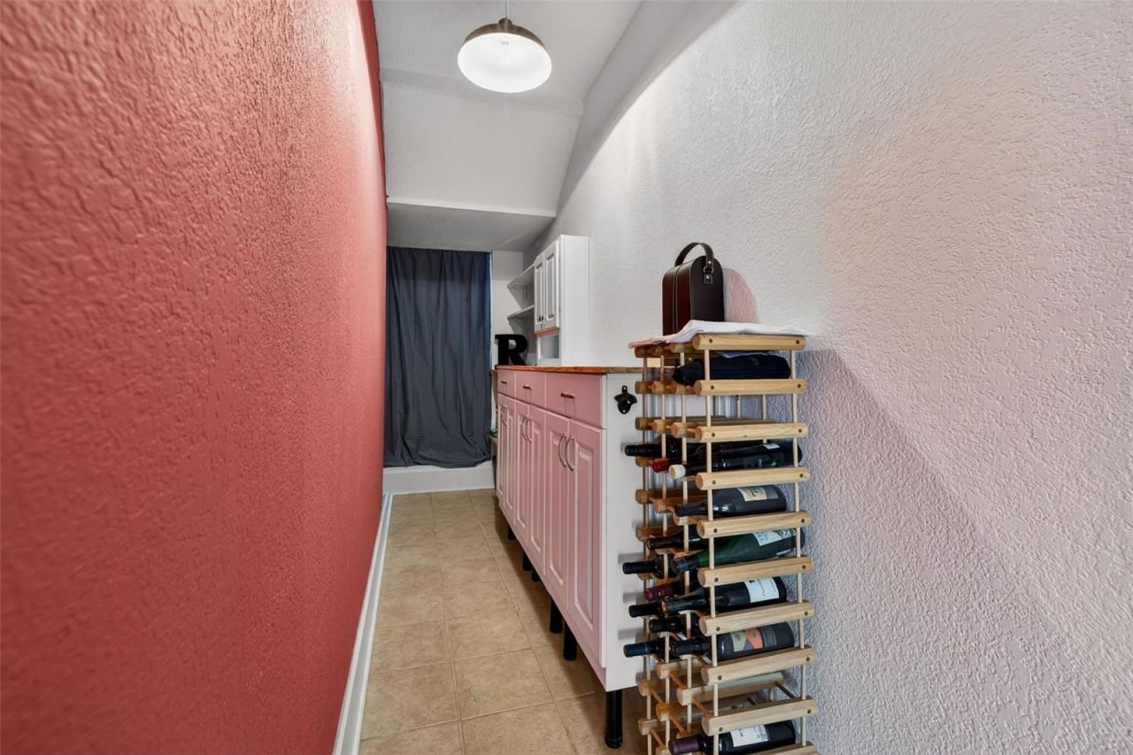210 22nd Avenue Ne, Unit 12, Saint Petersburg, FL 33704 Photo