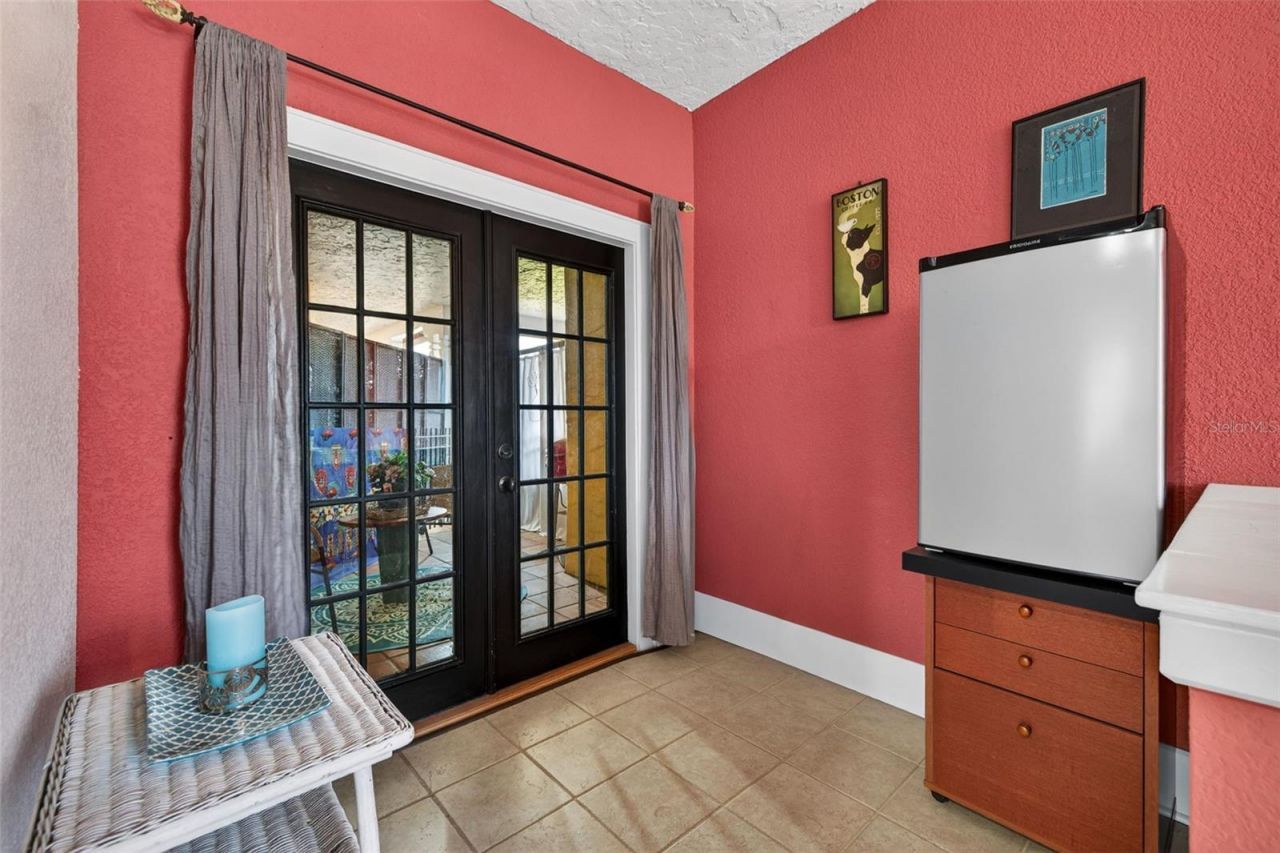 210 22nd Avenue Ne, Unit 12, Saint Petersburg, FL 33704 Photo