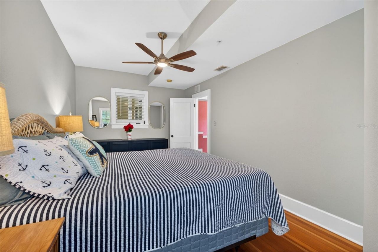 210 22nd Avenue Ne, Unit 12, Saint Petersburg, FL 33704 Photo