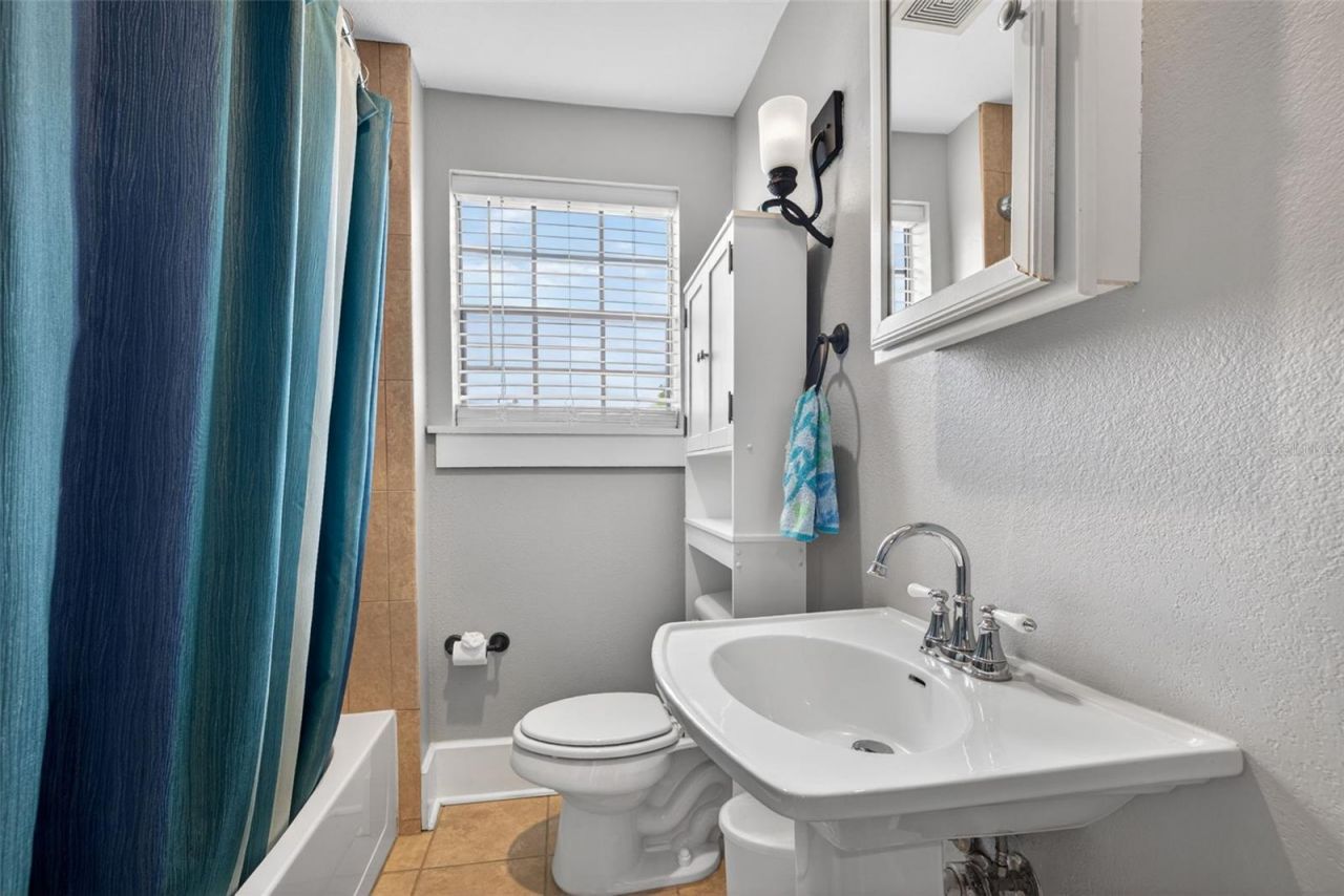 210 22nd Avenue Ne, Unit 12, Saint Petersburg, FL 33704 Photo