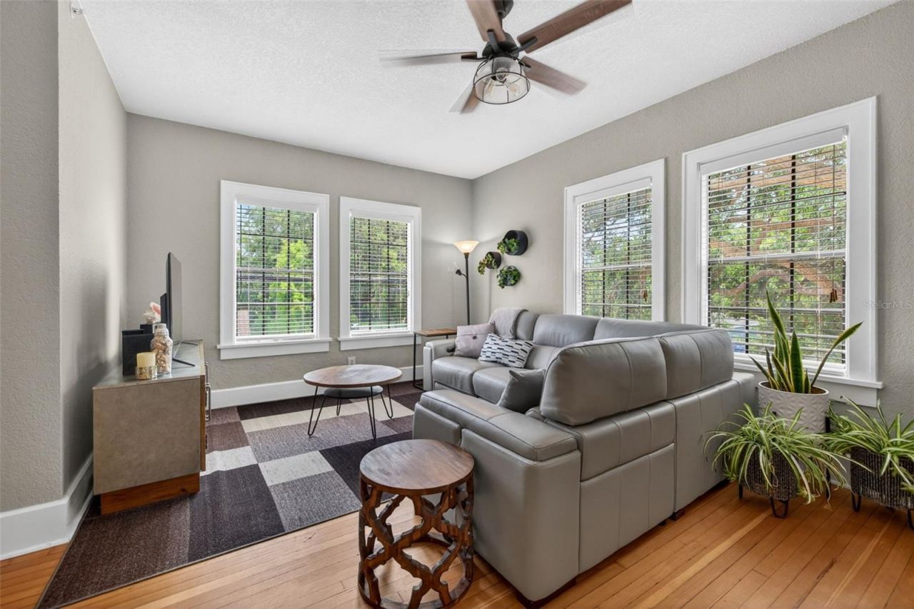 210 22nd Avenue Ne, Unit 12, Saint Petersburg, FL 33704 Photo