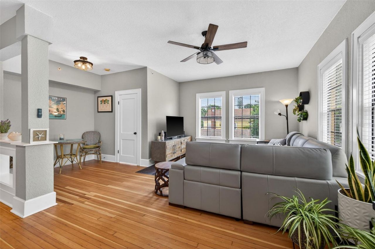 210 22nd Avenue Ne, Unit 12, Saint Petersburg, FL 33704 Photo