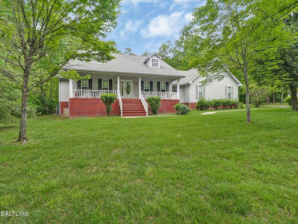 121 Laurelwood Lane, Crossville, TN 38555