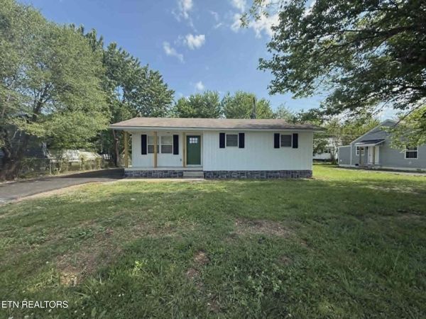 507 W 4th St, LaFollette, TN 37766