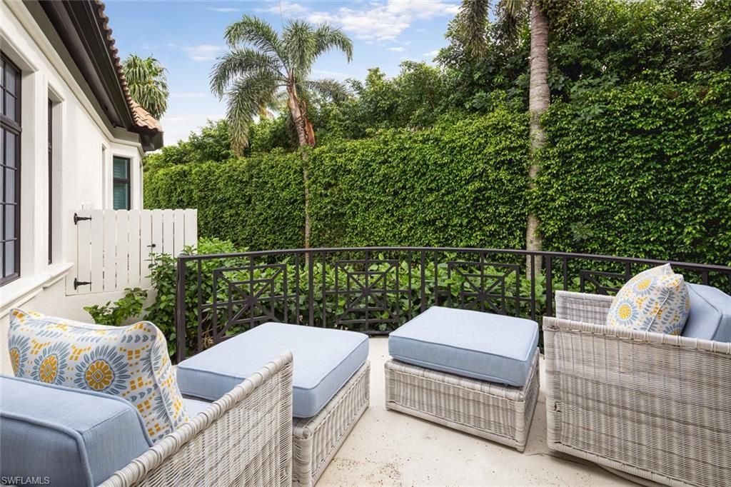 2595 Half Moon Walk , Naples, FL 34102 Photo