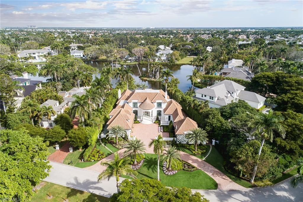 2595 Half Moon Walk , Naples, FL 34102 Photo