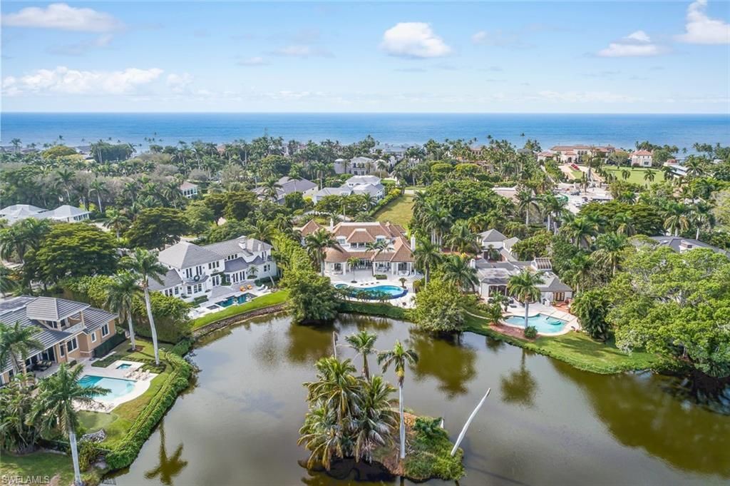 2595 Half Moon Walk , Naples, FL 34102 Photo