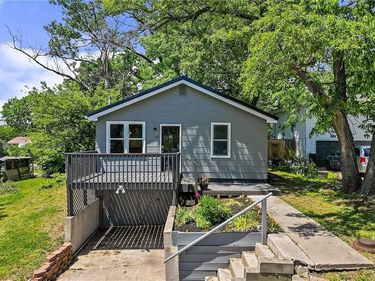 202 N Titus Avenue, Excelsior Springs, MO 64024