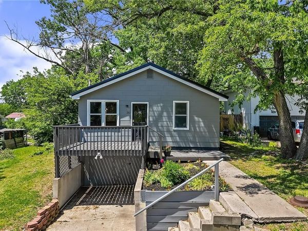 202 N Titus Avenue, Excelsior Springs, MO 64024