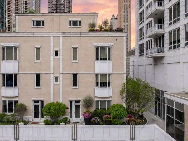 55 E Erie Street , Unit SH-D, Chicago, IL 60611