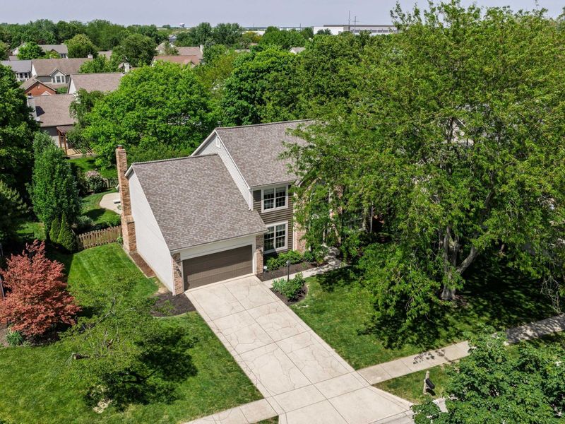 4500 Huntwicke Drive, Hilliard, OH 43026 Photo 2