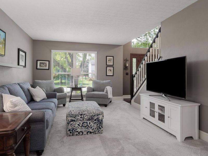4500 Huntwicke Drive, Hilliard, OH 43026 Photo 9
