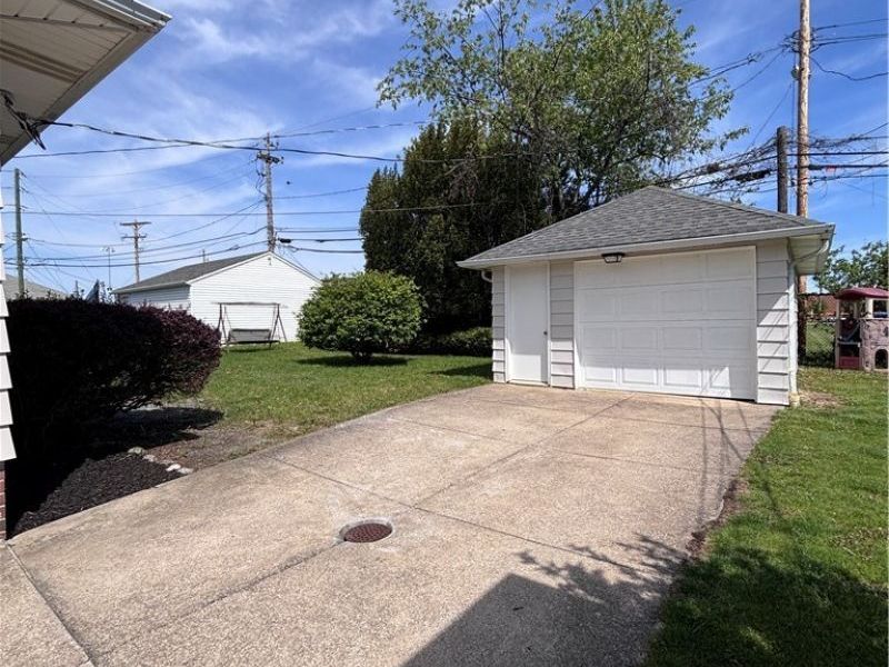 12117 Thraves Road, Garfield Heights, OH 44125 Photo 17