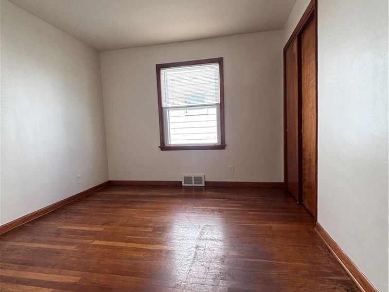 12117 Thraves Road, Garfield Heights, OH 44125 Photo 9