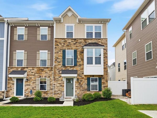 9 Wentworth Lane, Deer Park, OH 45236