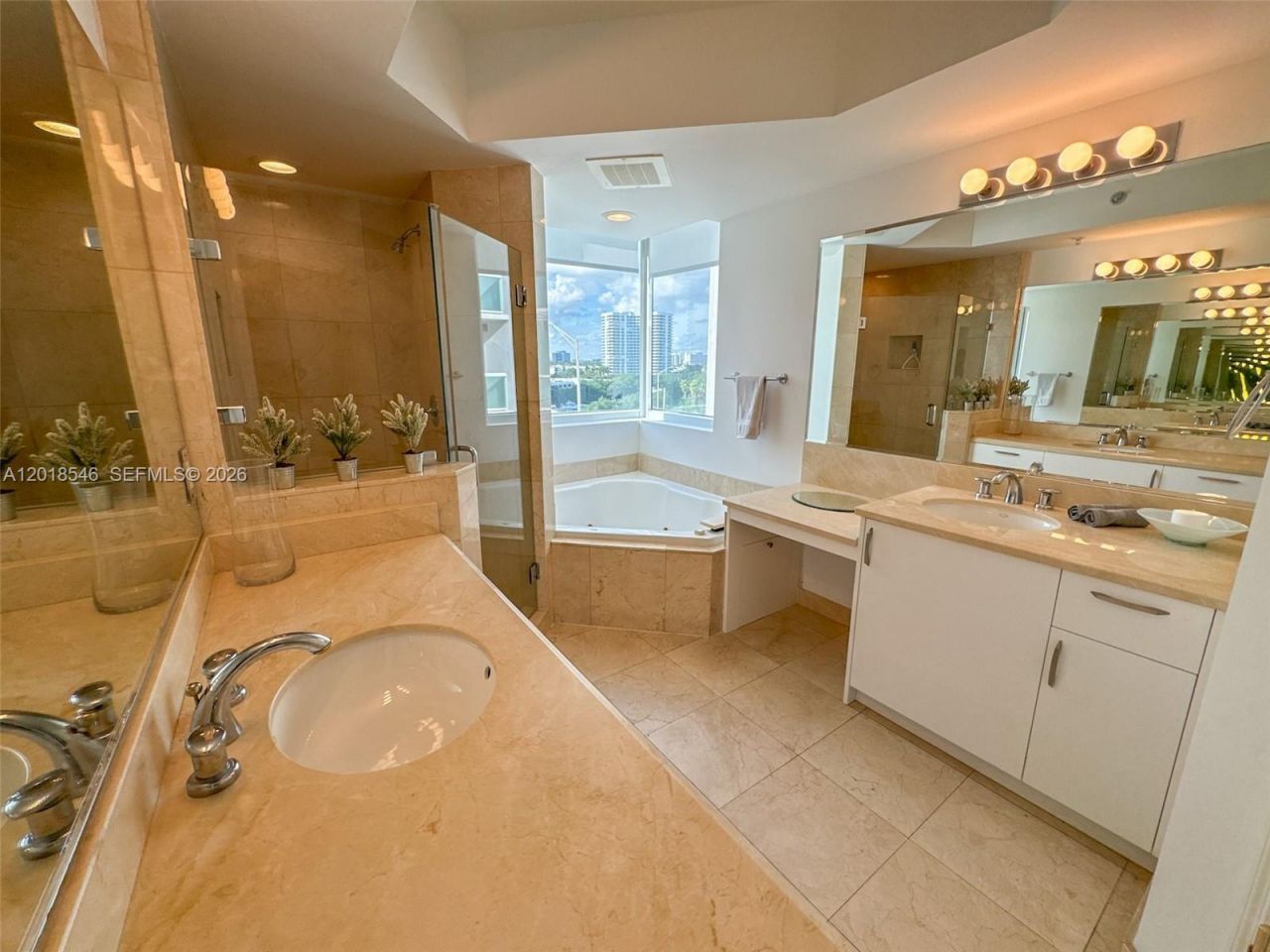 19400 Turnberry Way, Unit 531, Aventura, FL 33180 Photo