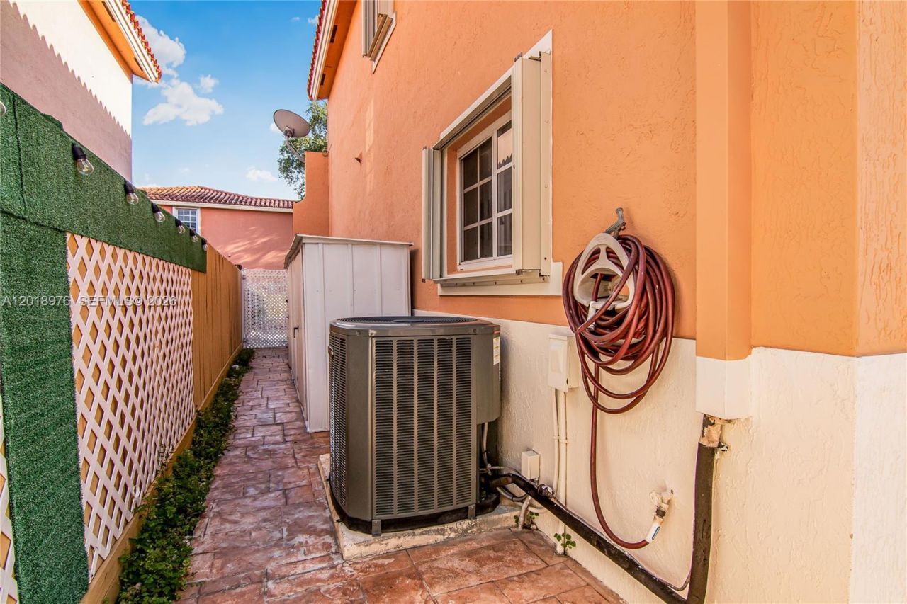 7773 SW 94th Lane , Miami, FL 33156 Photo
