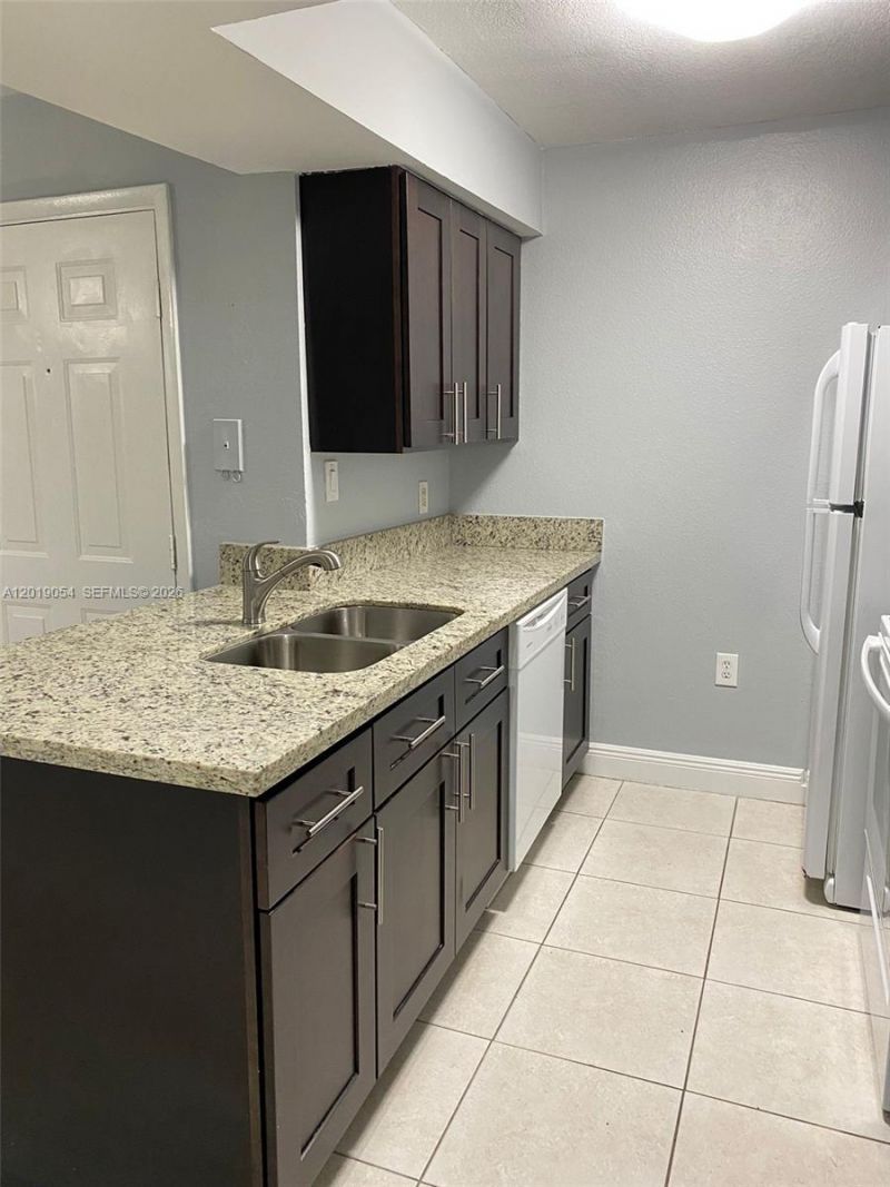 15551 SW 104th Ter , Unit 8111, Miami, FL 33196 Photo