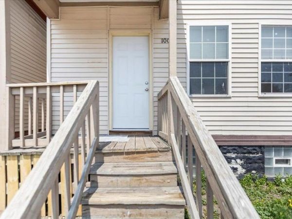 1004 W Mineral St, Milwaukee, WI 53204