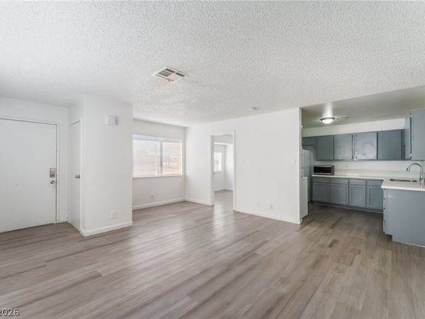 6982 Hopkins Drive, Unit D, Las Vegas, NV 89156