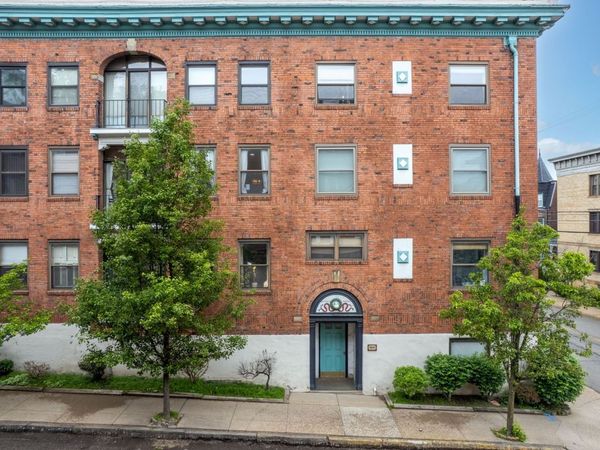 5611 Elmer Street, Unit 202, Pittsburgh, PA 15232