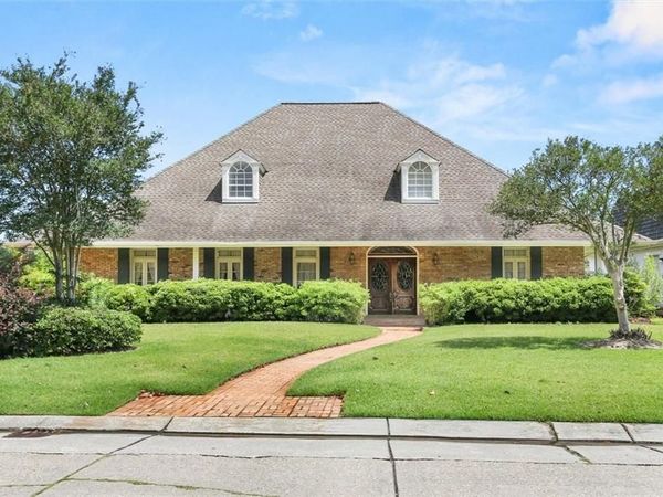 10 CHATEAU LATOUR Drive, Kenner, LA 70065