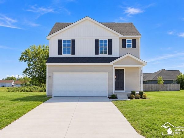 9255 SILENT BREEZE Drive, Freeland, MI 48623