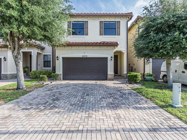 4635 NW 59th Street, Tamarac, FL 33319