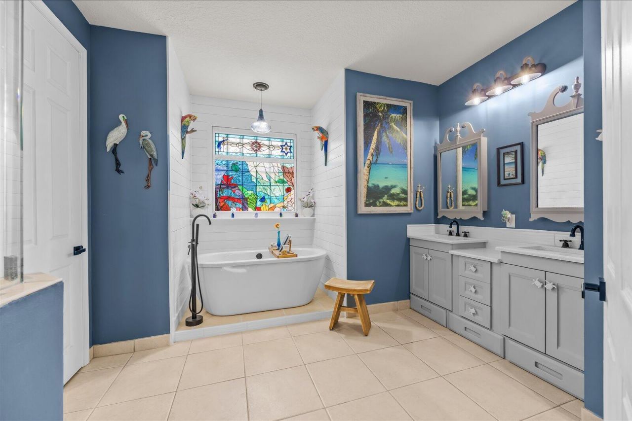 482 NW Blue Lake Drive, Port Saint Lucie, FL 34986 Photo
