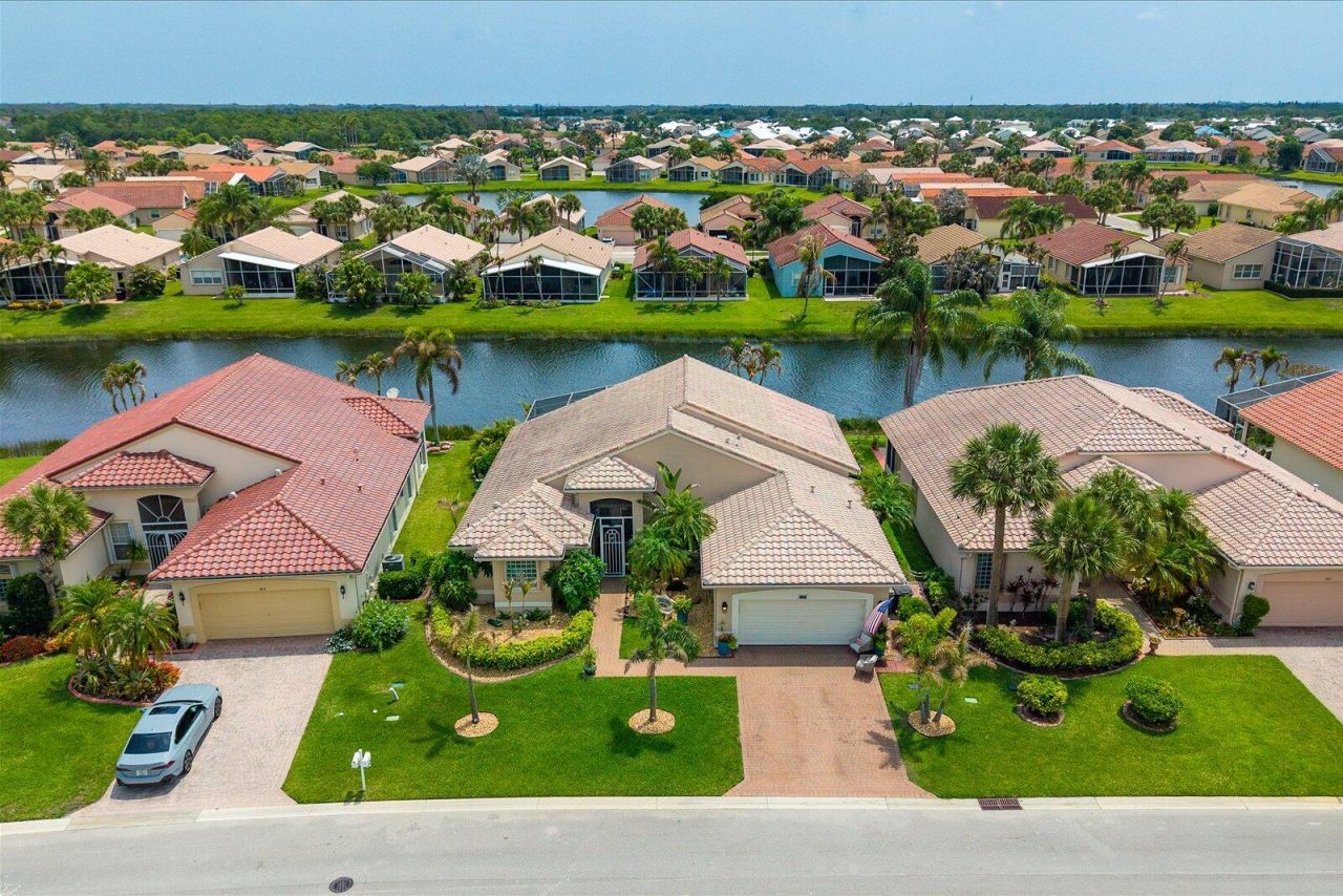 482 NW Blue Lake Drive, Port Saint Lucie, FL 34986 Photo