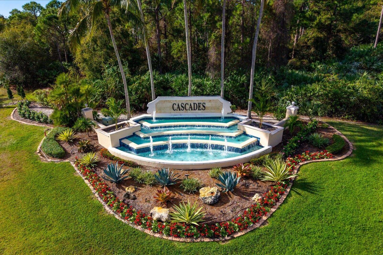482 NW Blue Lake Drive, Port Saint Lucie, FL 34986 Photo