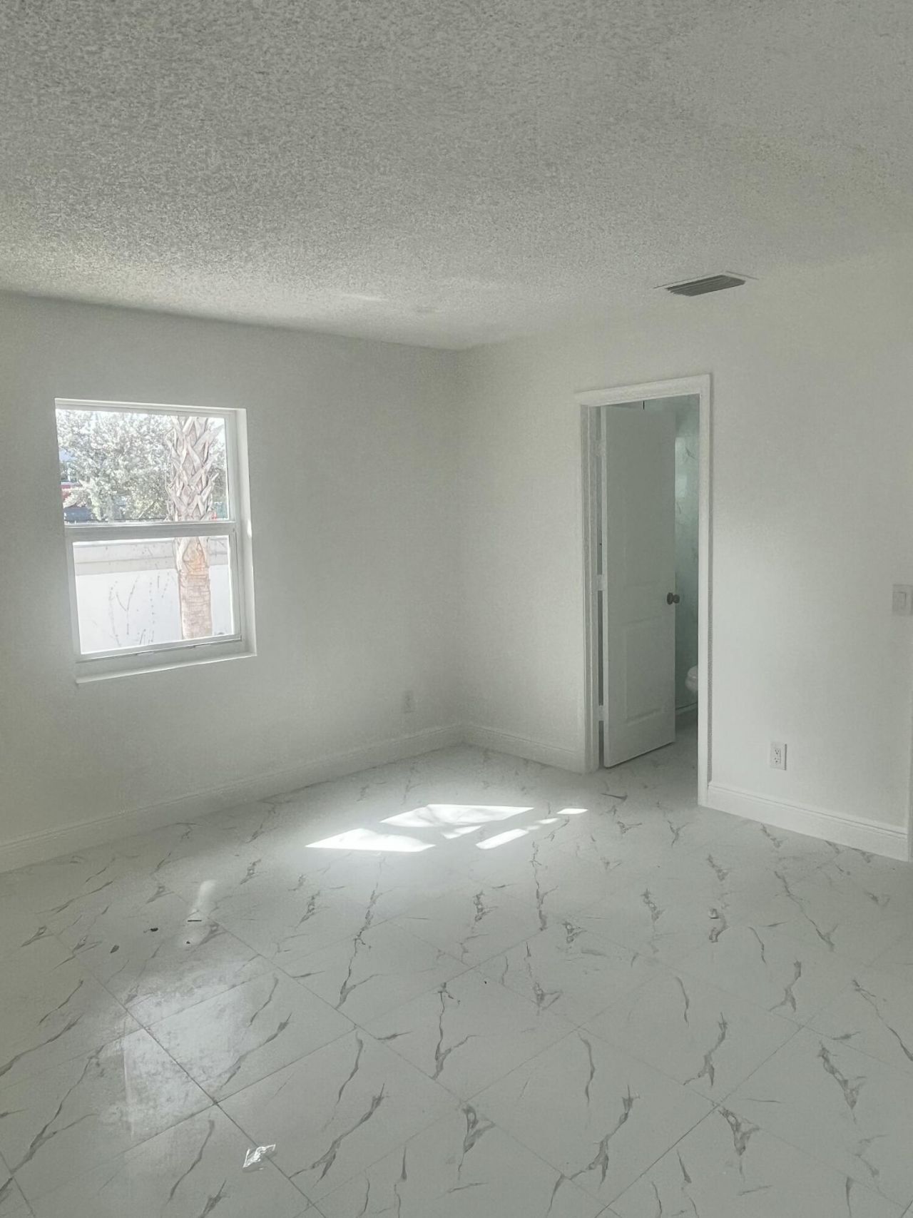 2747 Summit Boulevard, West Palm Beach, FL 33406 Photo