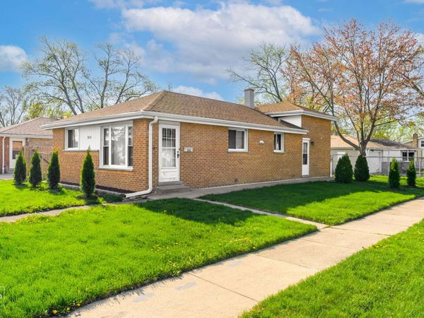 318 Virginia Street, Bensenville, IL 60106