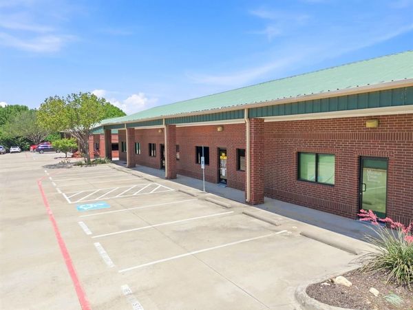 519 Bennett Lane , Lewisville, TX 75057