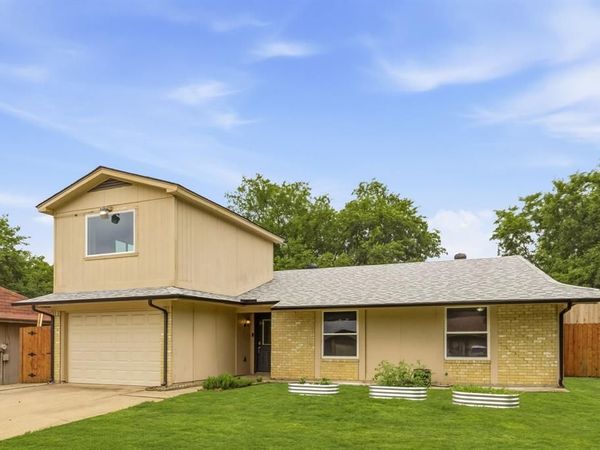 5736 Judie Court, Haltom City, TX 76148