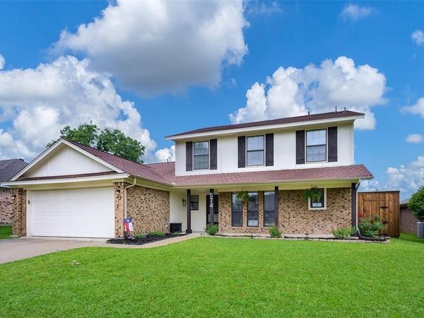 574 Calvert Court , Lewisville, TX 75067