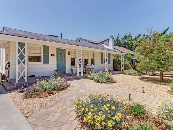 317 N Beachwood Avenue, Burbank, CA 91506