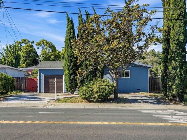 219 W Leland Rd, Pittsburg, CA 94565