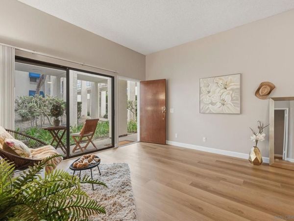 8320 Regents Rd., Unit 1I, San Diego, CA 92122
