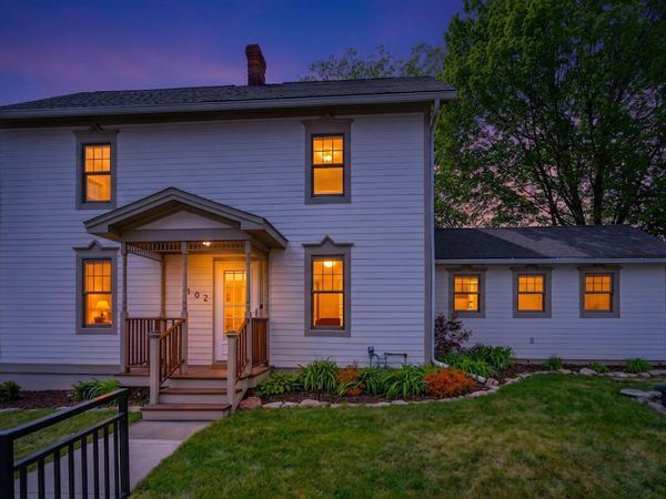 102 N Jefferson St, Waterford, WI 53185